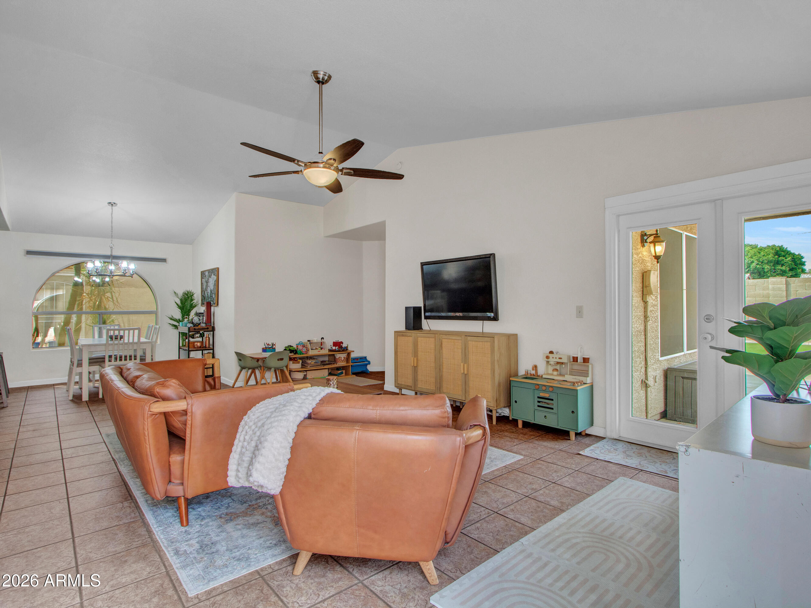 GARDEN POINT LOT 1-71 74-155 TR A B - Residential