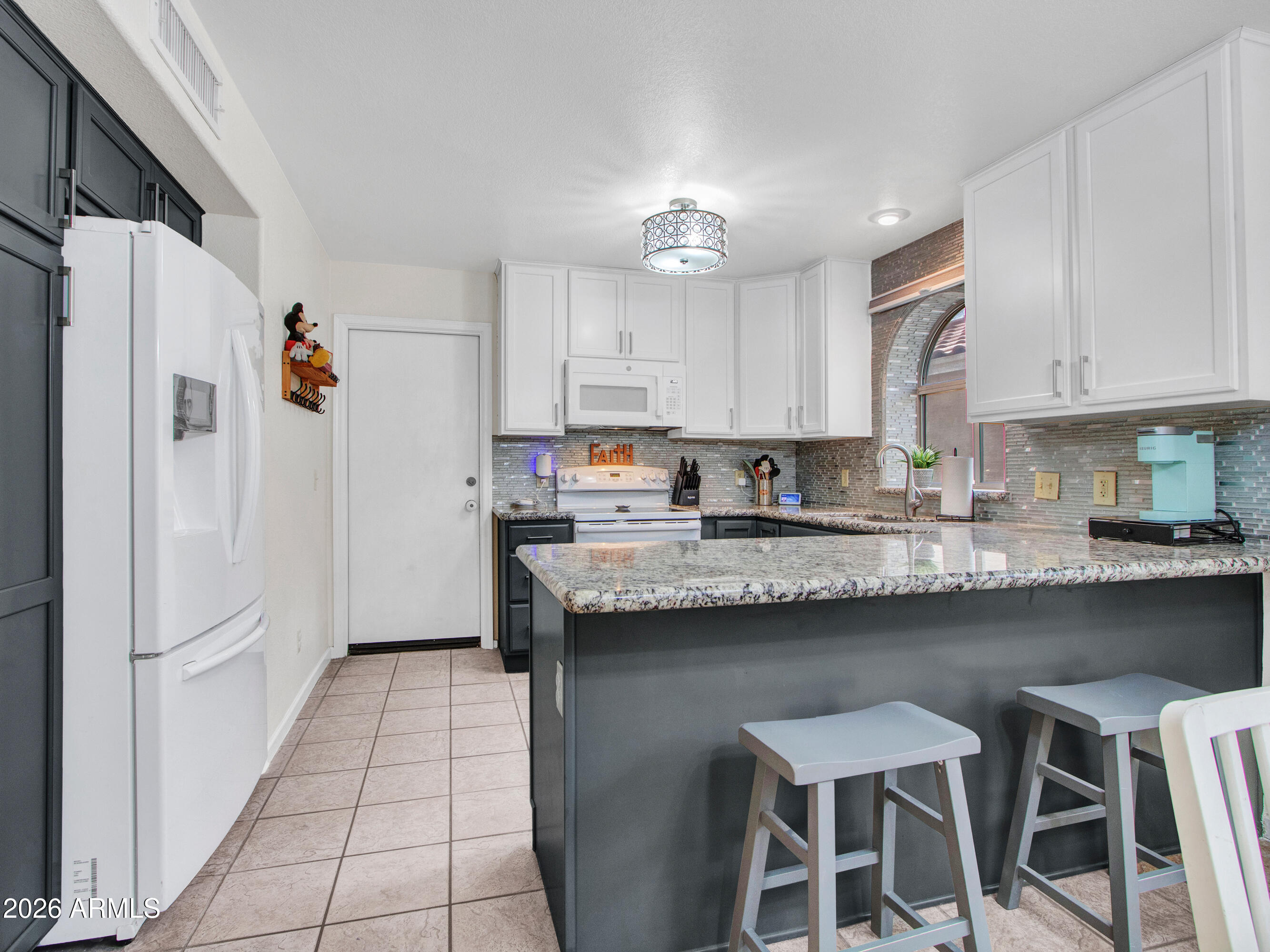 GARDEN POINT LOT 1-71 74-155 TR A B - Residential