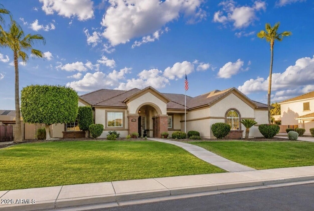 Photo of 6940 E Grandview Street, Mesa, AZ 85207 (MLS # 7049034)