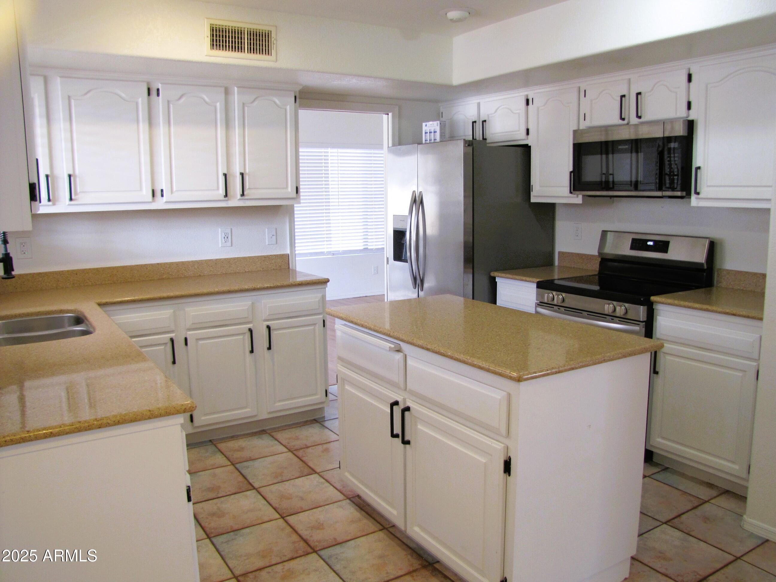 FOOTHILLS RANCH PHASE 1 - Residential Lease