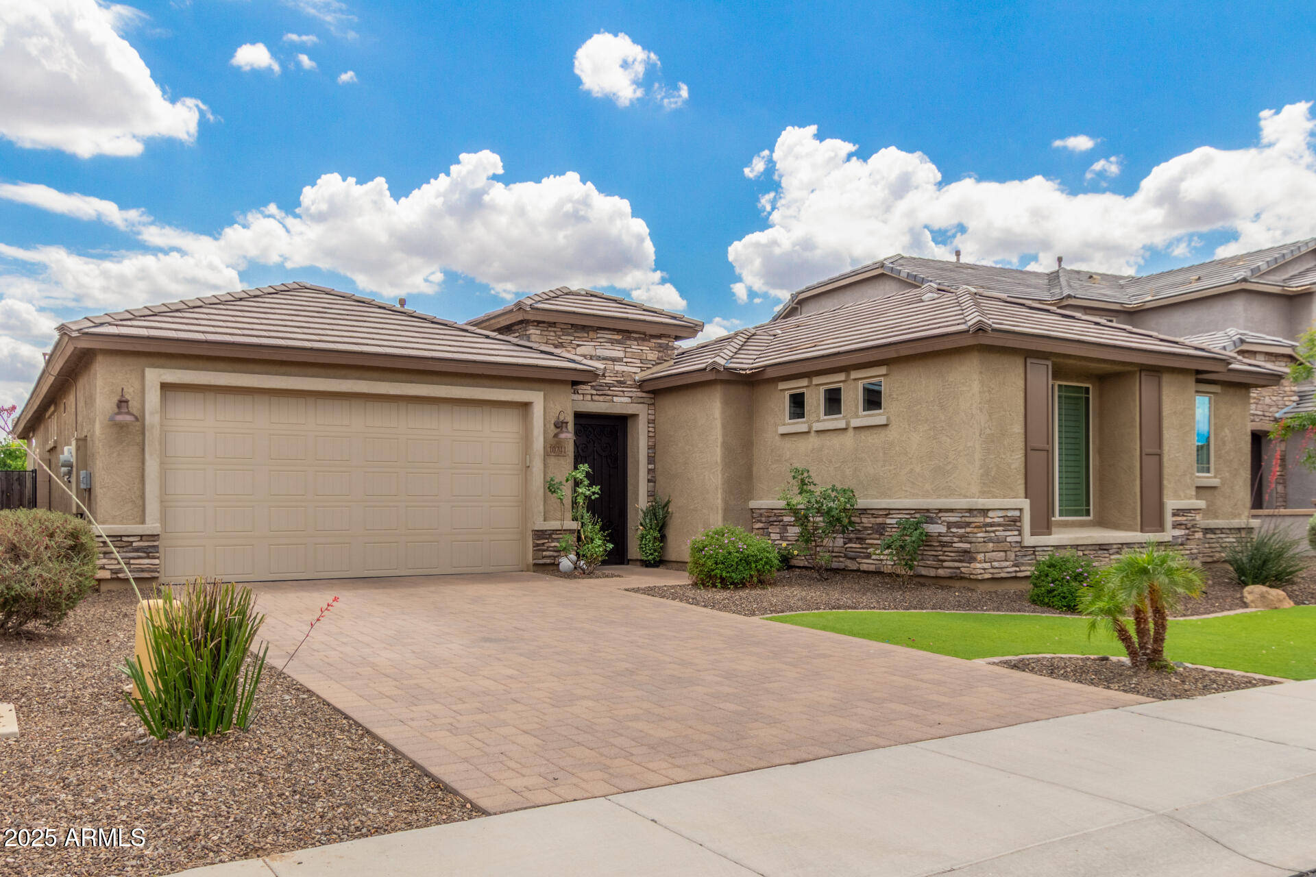 10741 W PASO Trail
