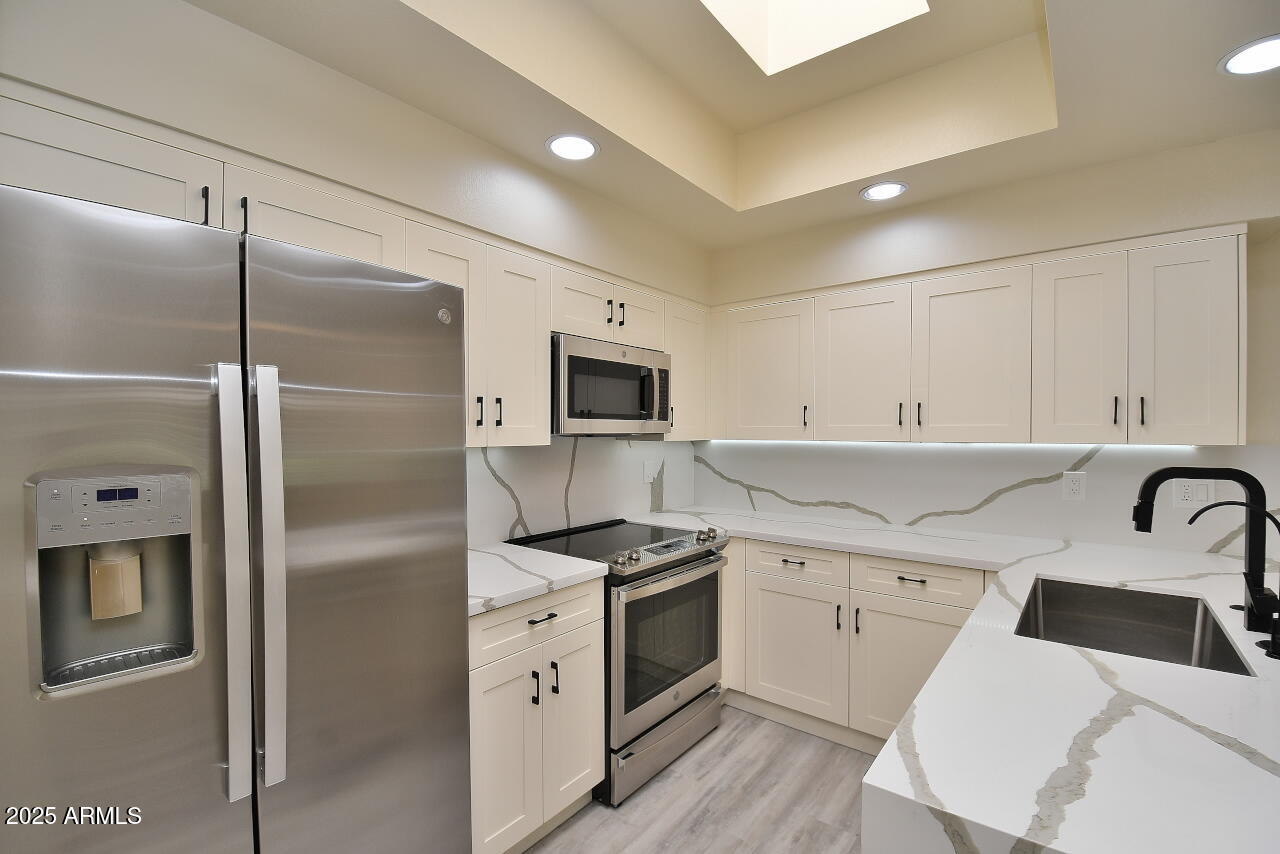 7710 E Gainey Ranch Road 140