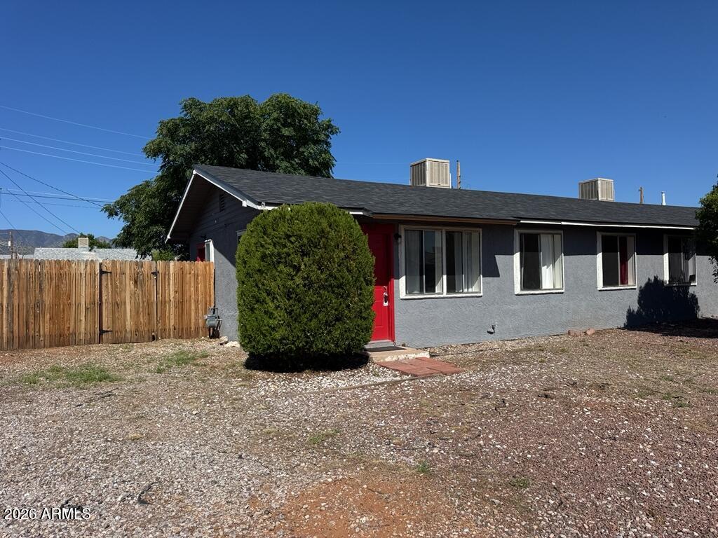 524 GRAHAM Place