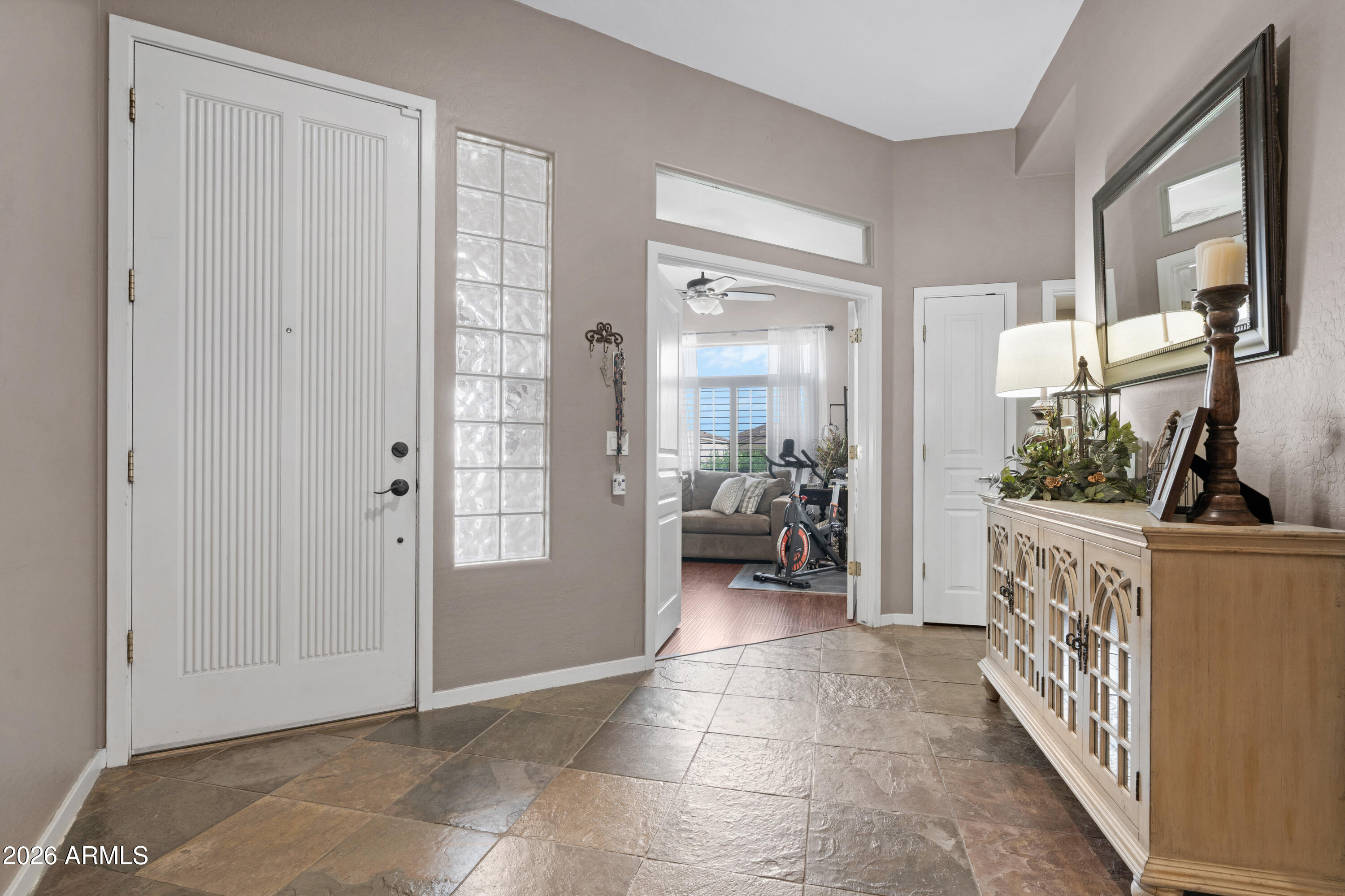 2107 E BEAUTIFUL Lane