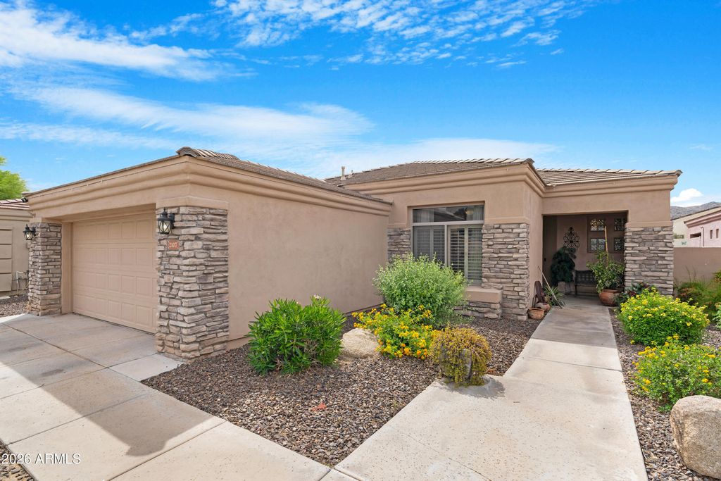 Photo of 2107 E Beautiful Lane, Phoenix, AZ 85042 (MLS # 7013719)