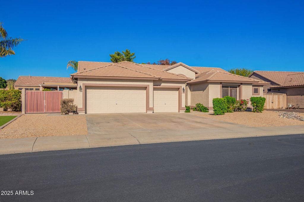 Photo of 4616 W Whispering Wind Drive, Glendale, AZ 85310 (MLS # 6959464)