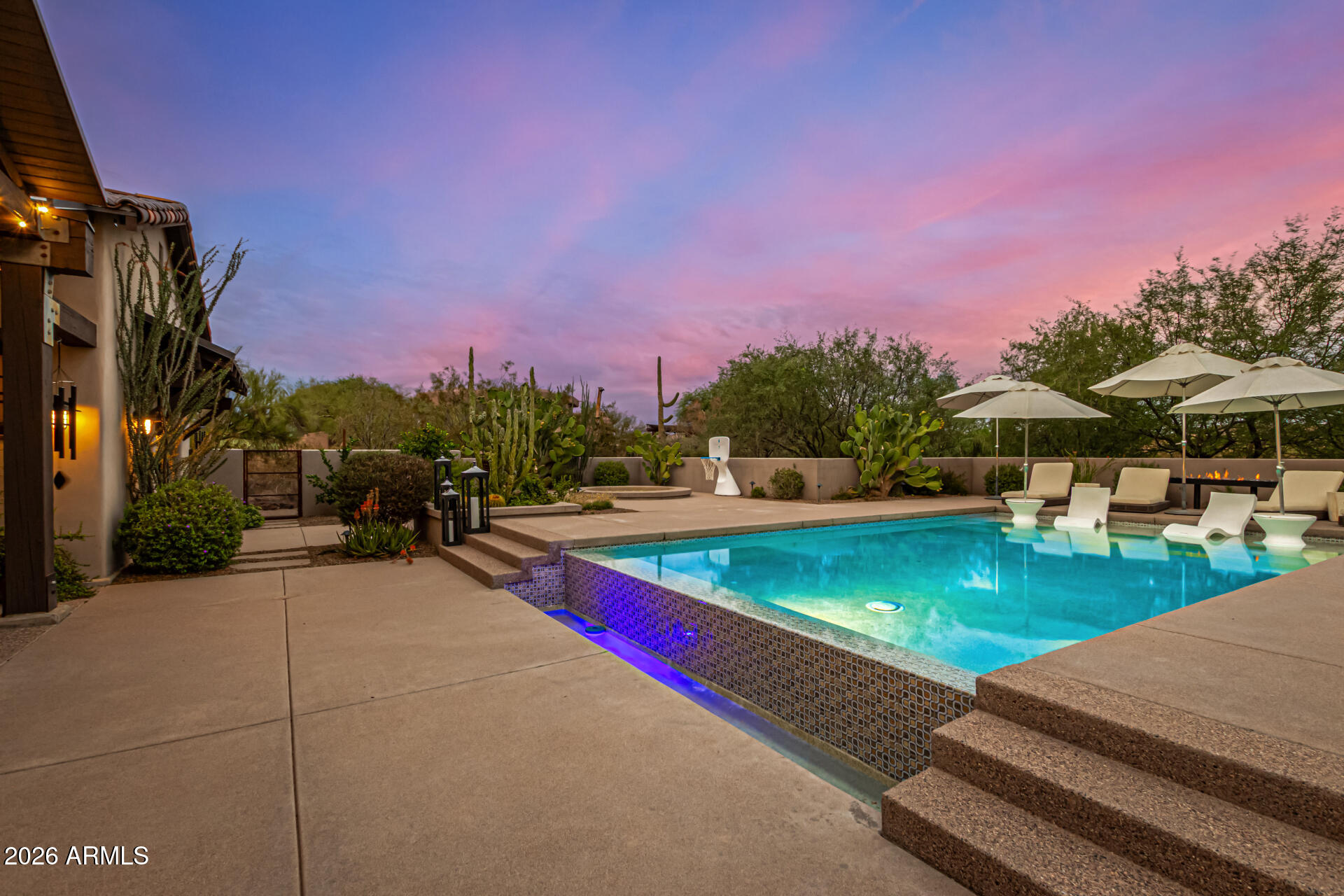 8555 E TECOLOTE Circle