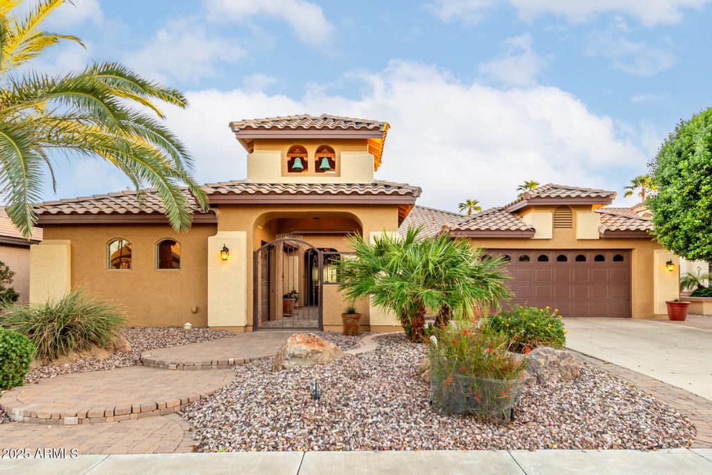 Photo of 16081 W Piccadilly Road, Goodyear, AZ 85395 (MLS # 6921701)