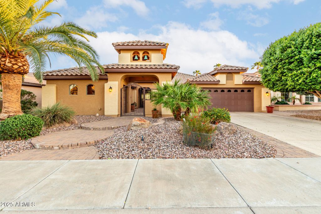 Photo of 16081 W Piccadilly Road, Goodyear, AZ 85395 (MLS # 6921701)