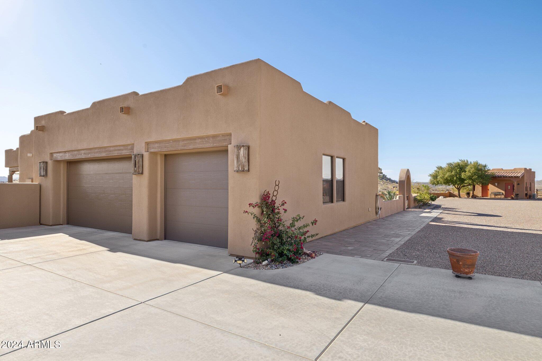 2035 GIANA Drive