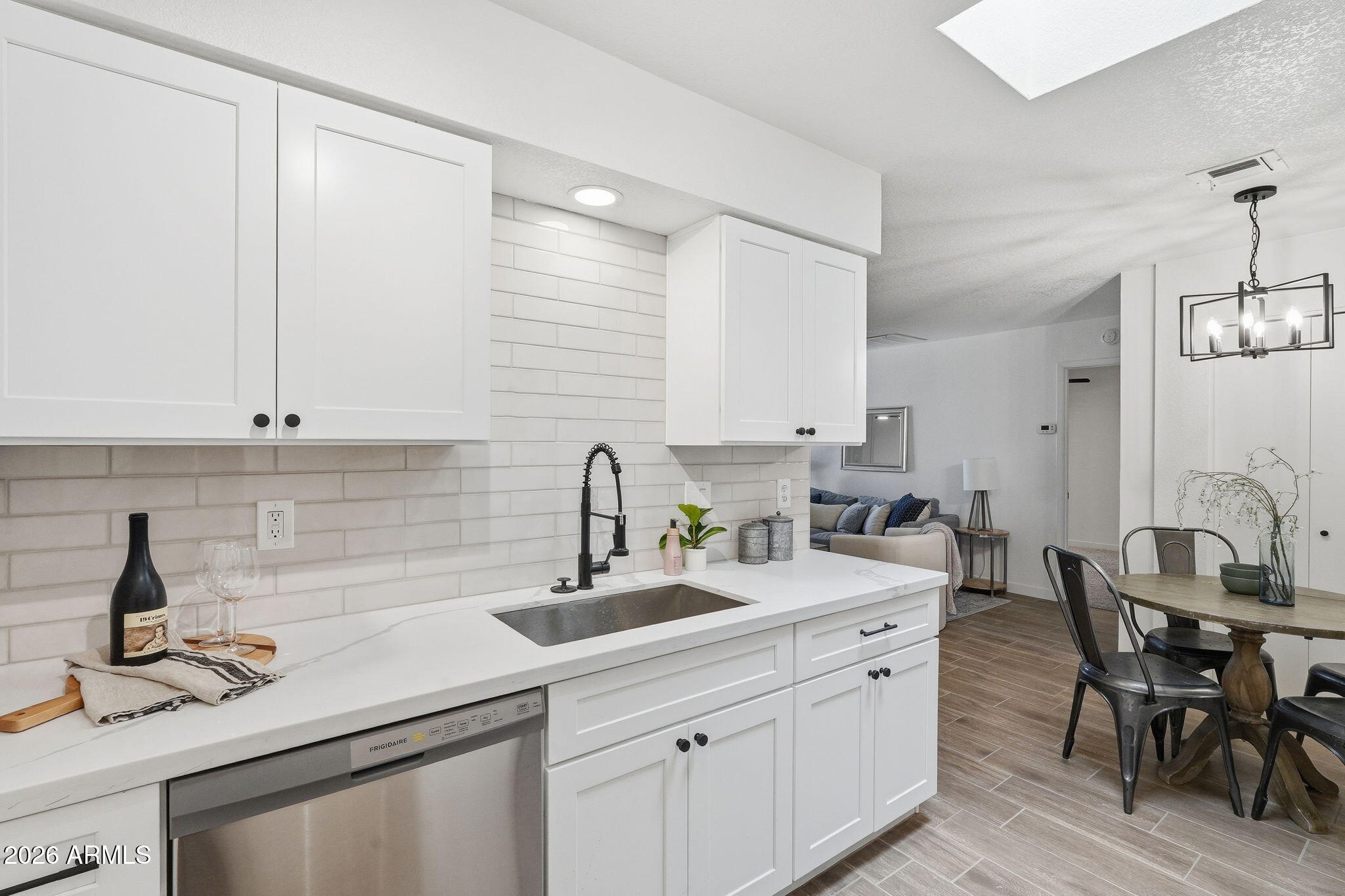 25 N COTTONWOOD Street 63