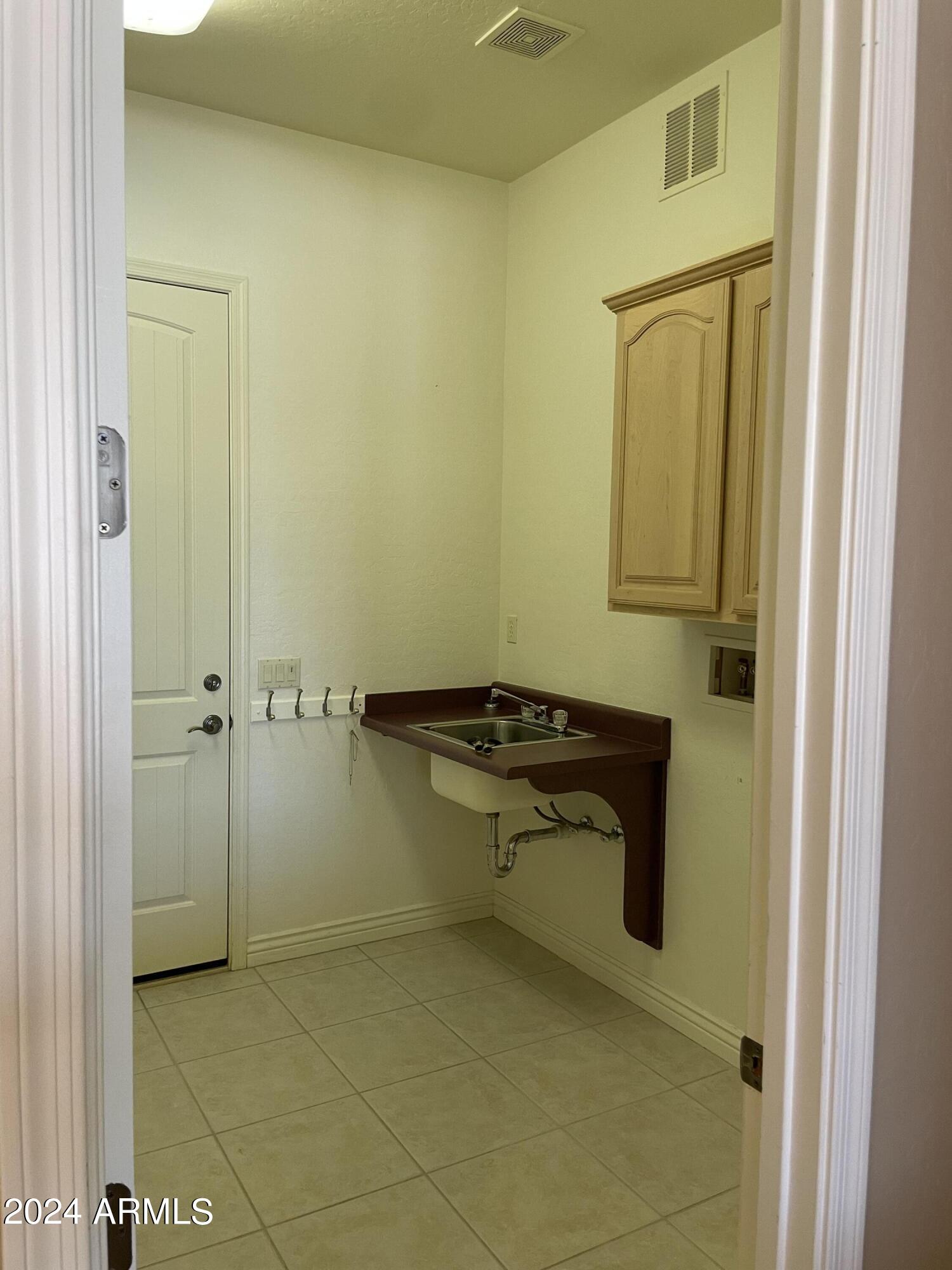 171 W FLAGSTONE Place