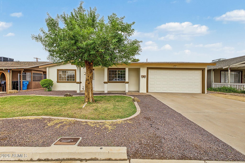 Photo of 5214 W Lewis Avenue, Phoenix, AZ 85035 (MLS # 7093563)