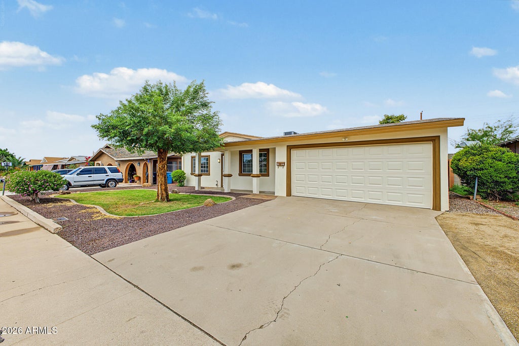 Photo of 5214 W Lewis Avenue, Phoenix, AZ 85035 (MLS # 7093563)