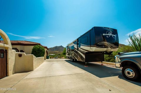 A home in Cave Creek