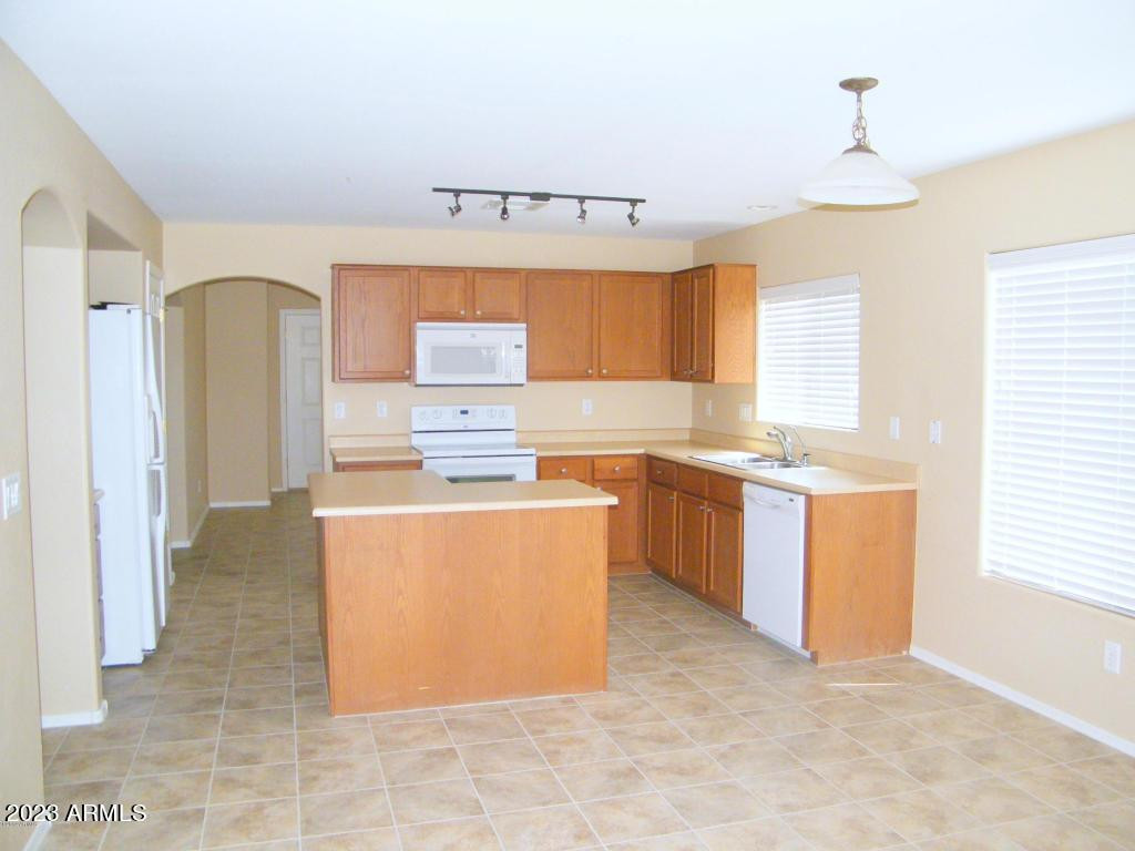 22265 W Twilight Trail