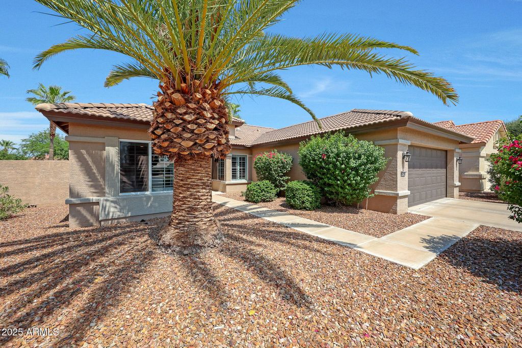 Photo of 14750 W Avalon Drive, Goodyear, AZ 85395 (MLS # 6917435)
