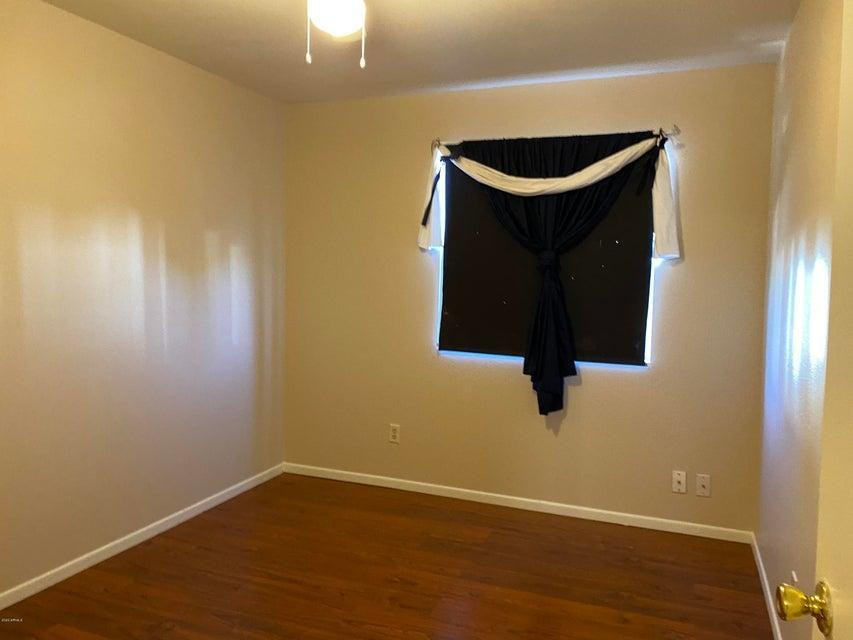 2231 W Fremont