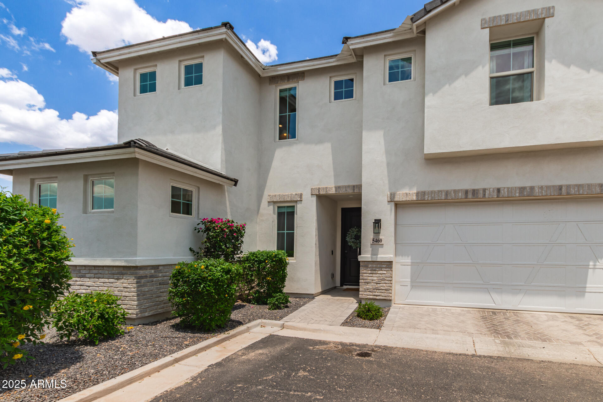 5460 S DILLON Circle
