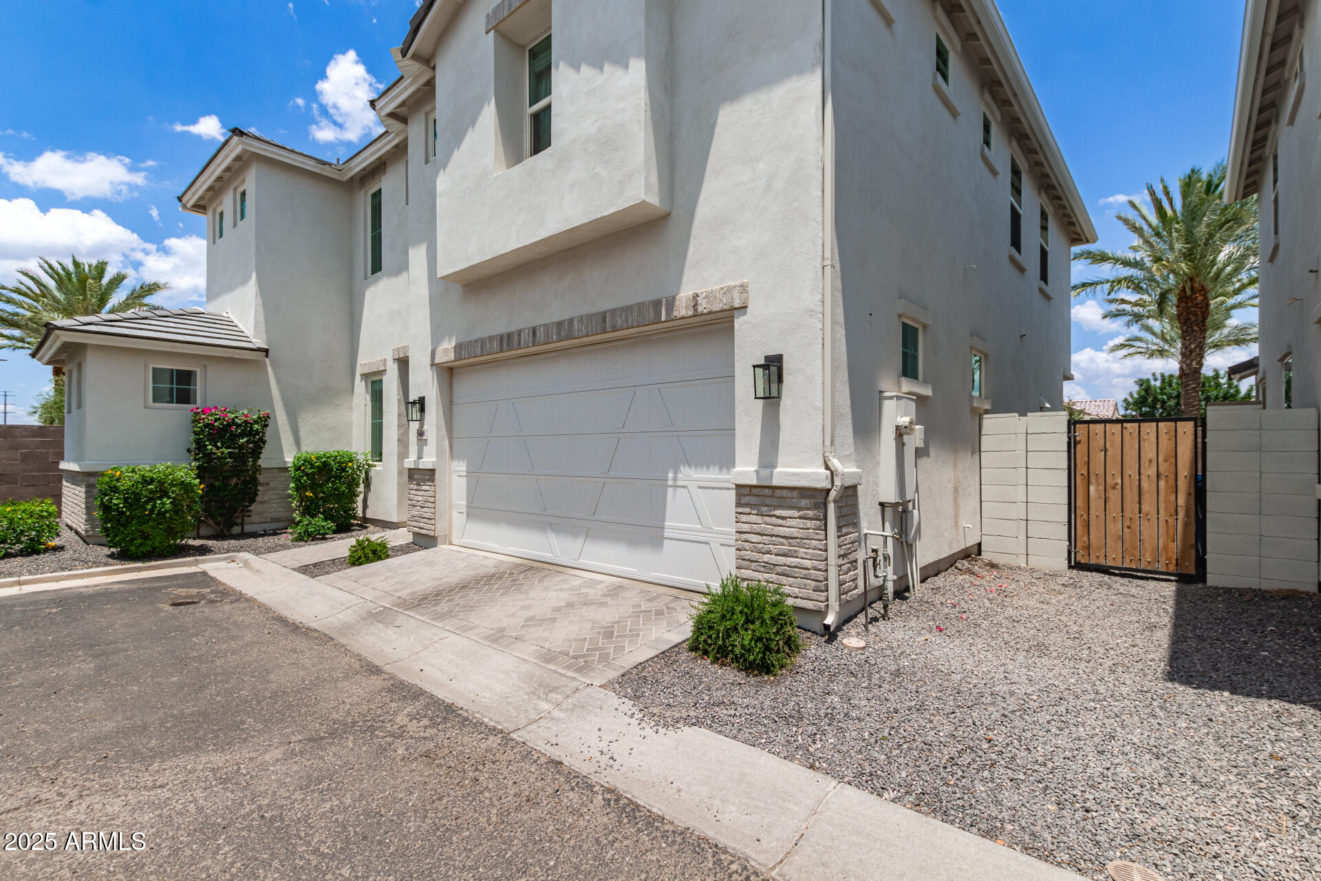 5460 S DILLON Circle