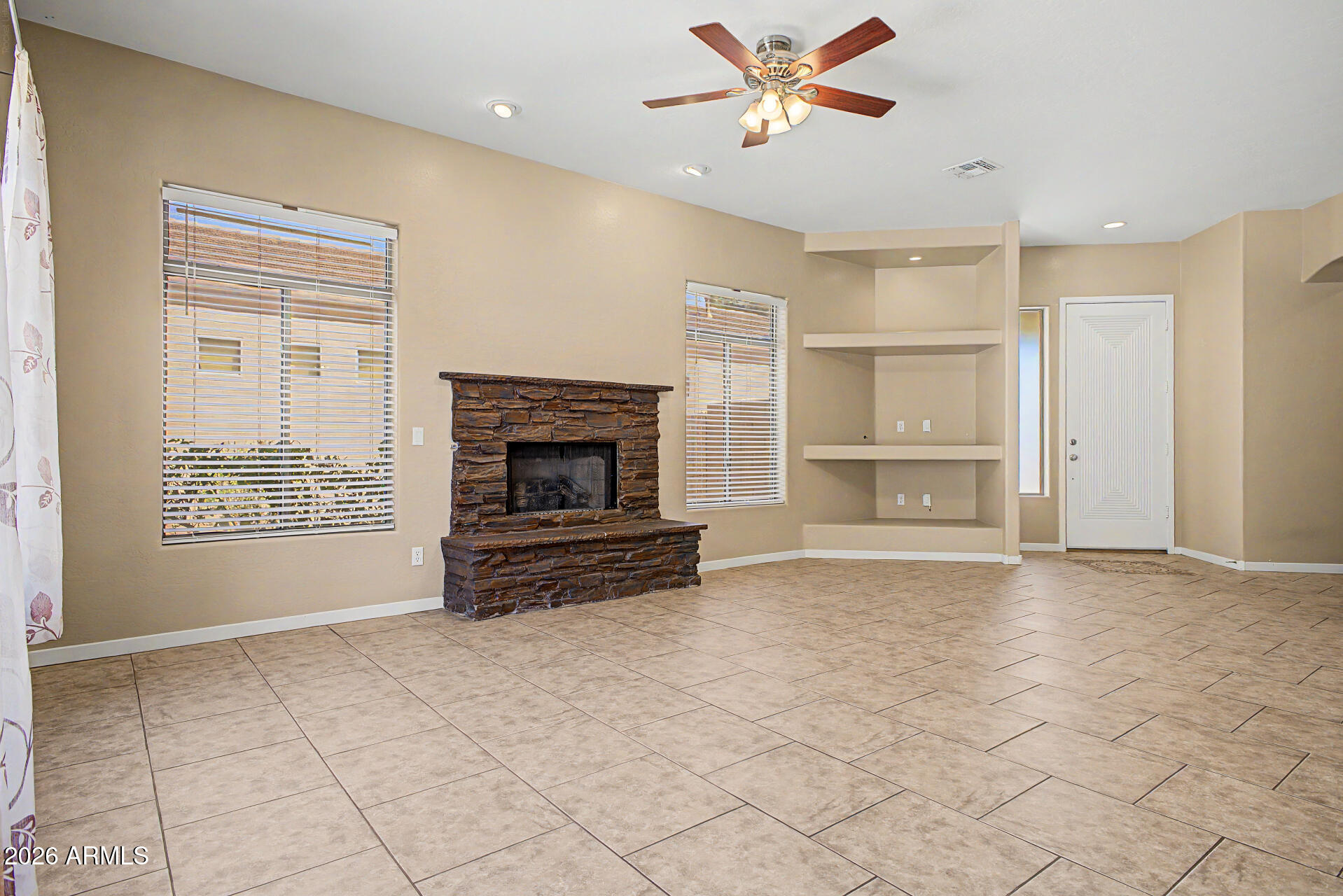 2018 E BEAUTIFUL Lane