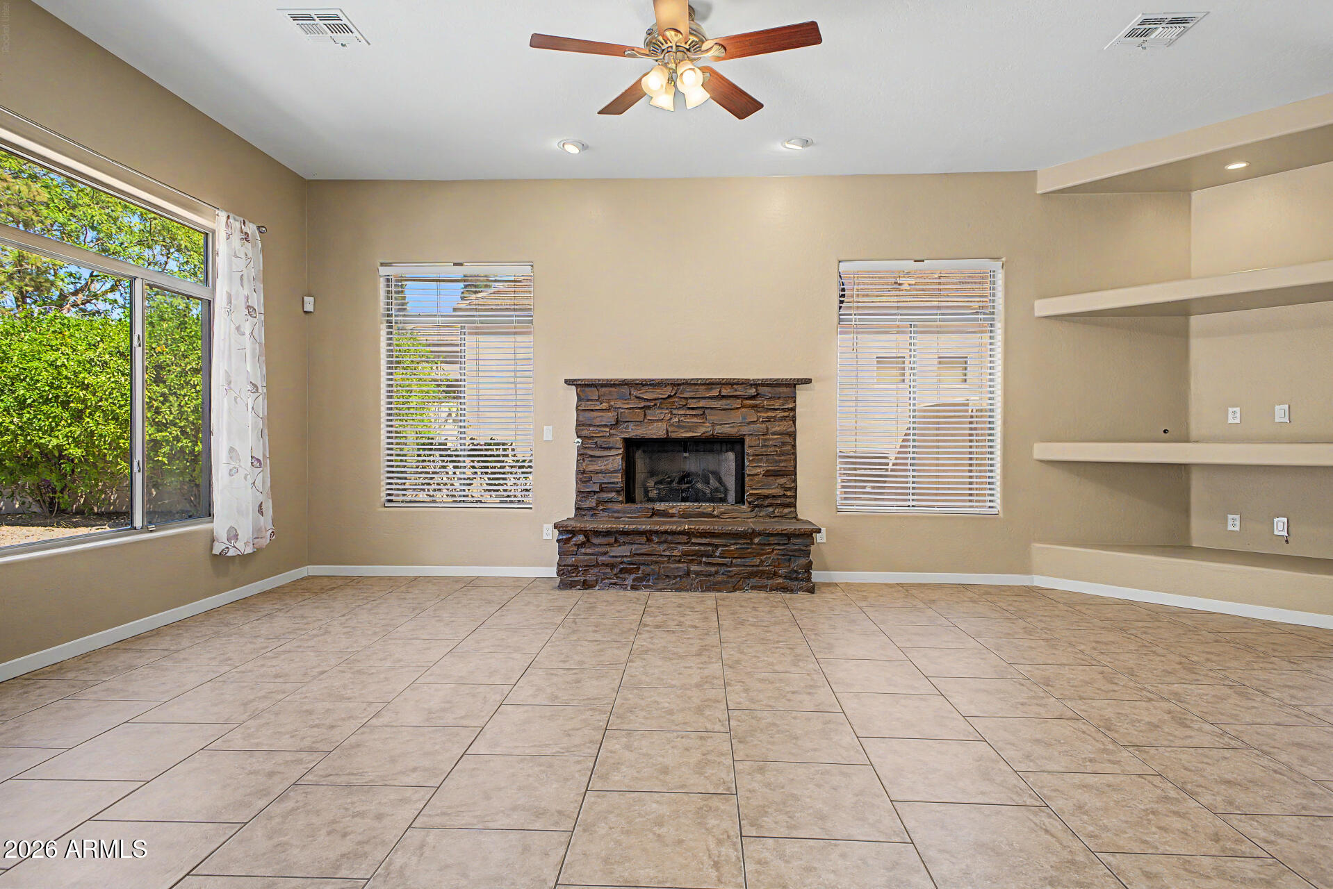 2018 E BEAUTIFUL Lane