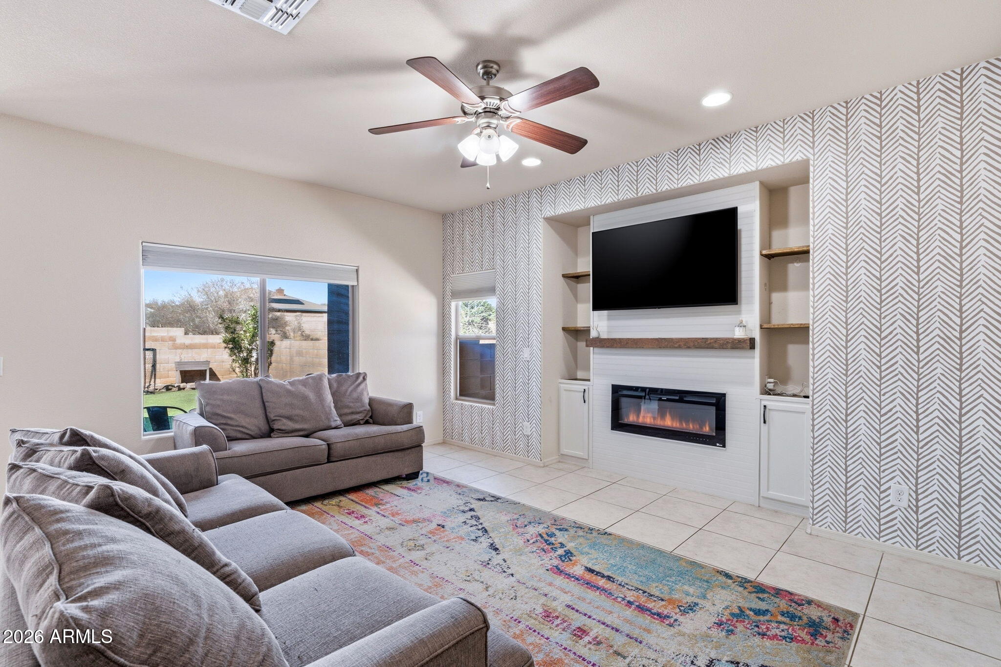 2444 DESERT LILY Lane