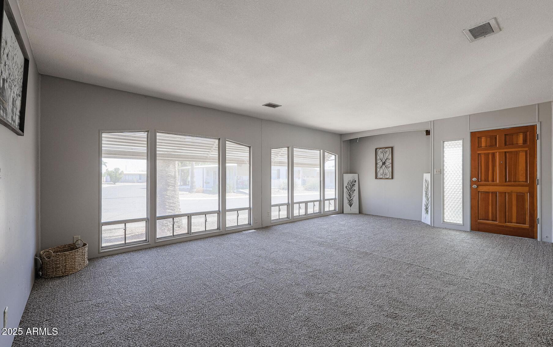 10701 N 99th Avenue 33