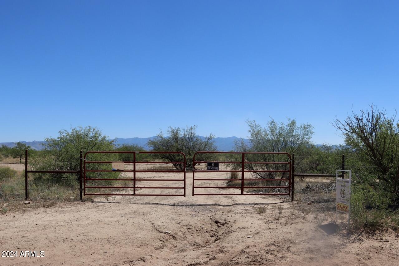 Similar Properties