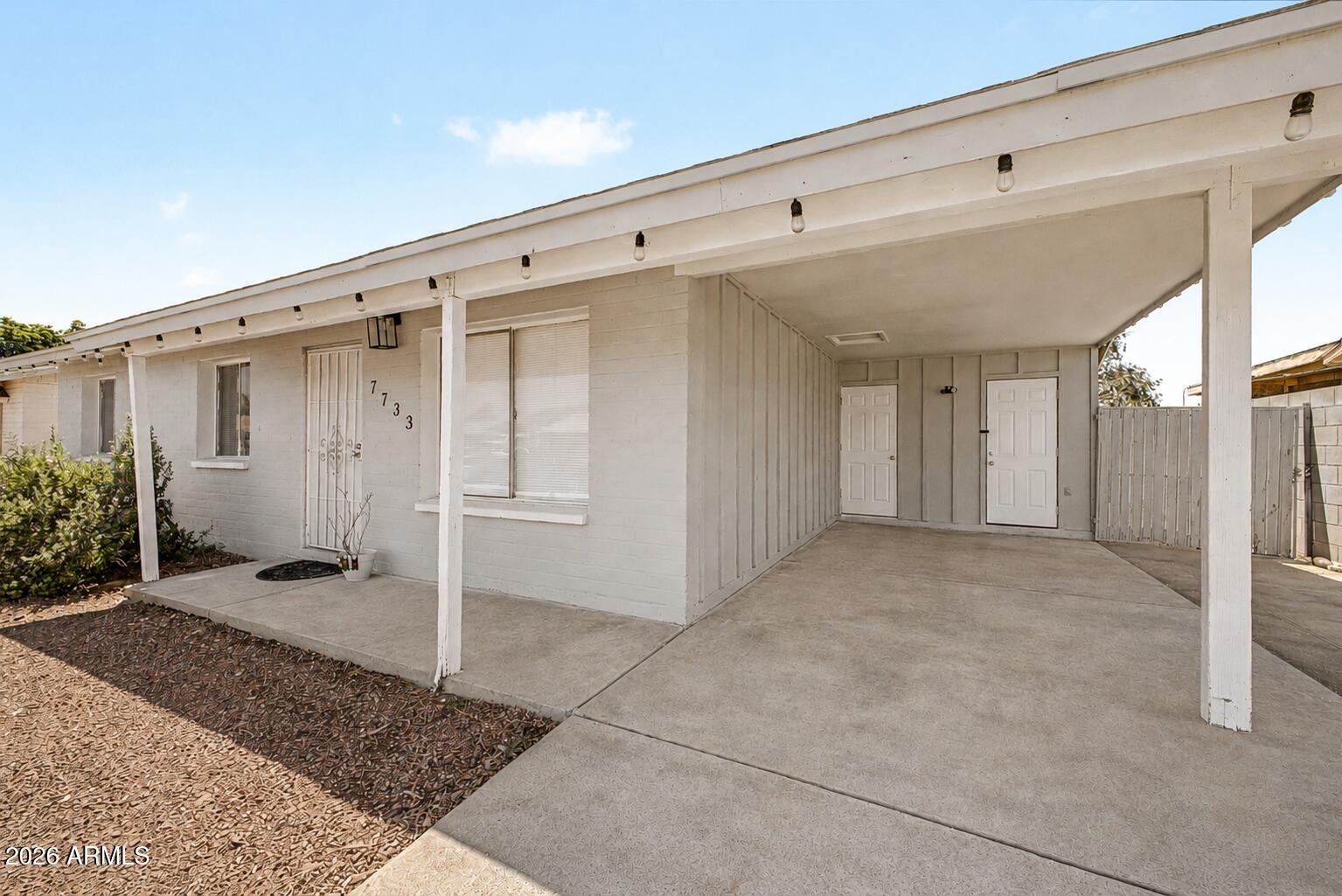 7733 W ORANGE Drive