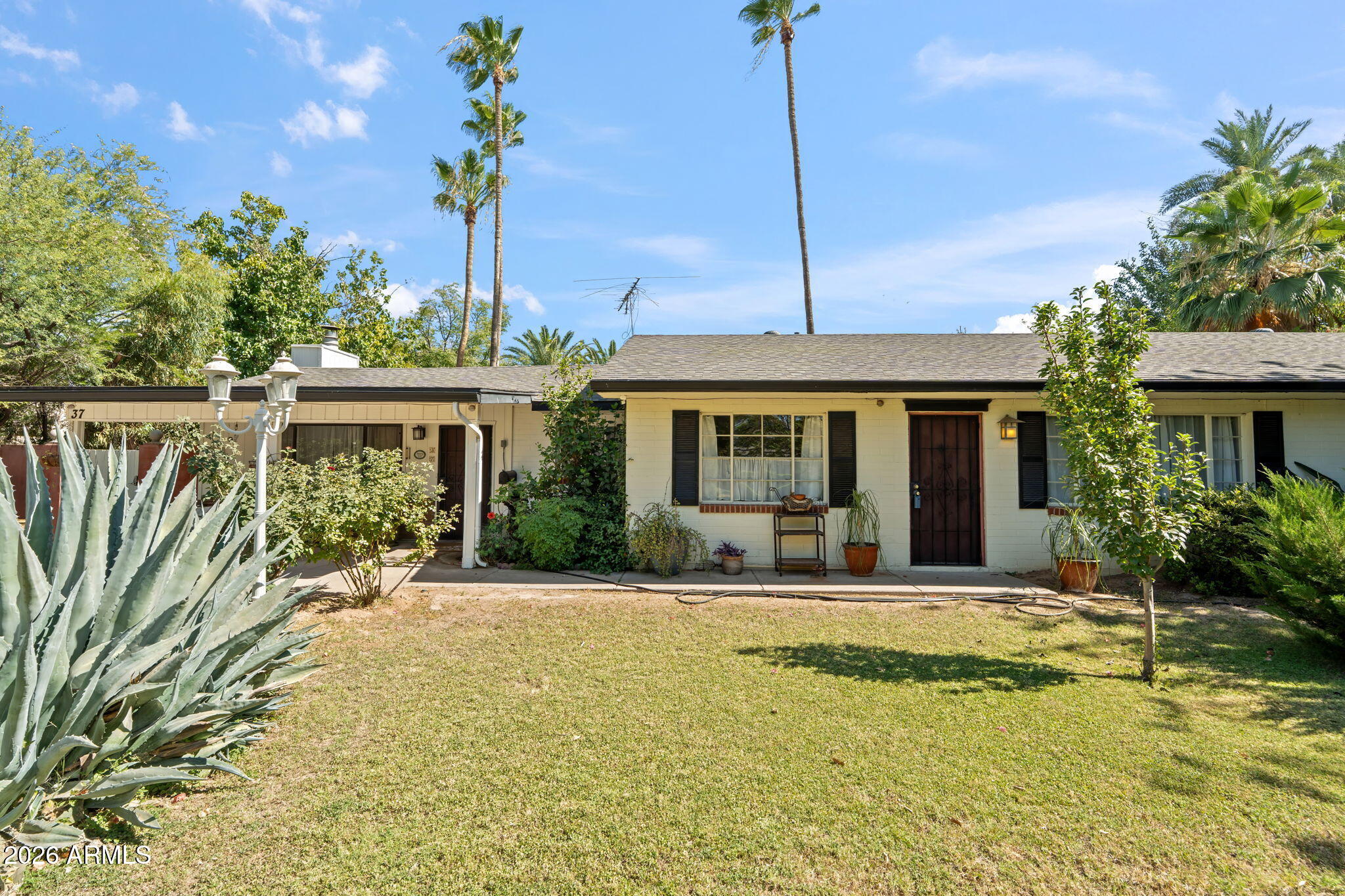 37 W PASADENA Avenue