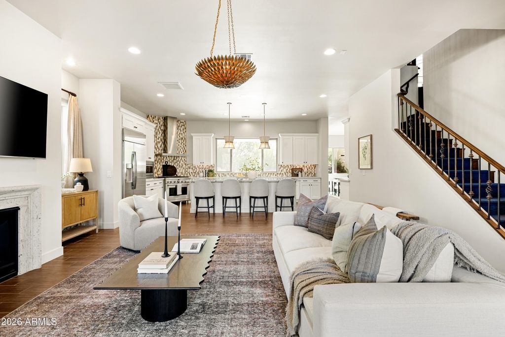 Photo of 625 W Echo Lane, Phoenix, AZ 85021 (MLS # 6999757)