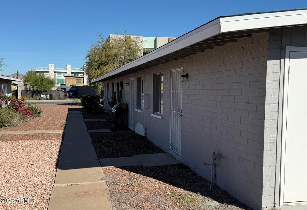 Photo of 425427 W 5th Street W, Tempe, AZ 85281 (MLS # 7035959)