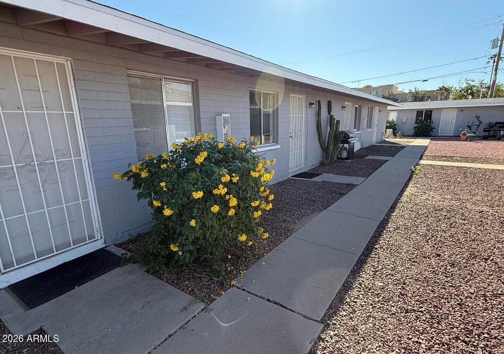 Photo of 425427 W 5th Street W, Tempe, AZ 85281 (MLS # 7035959)
