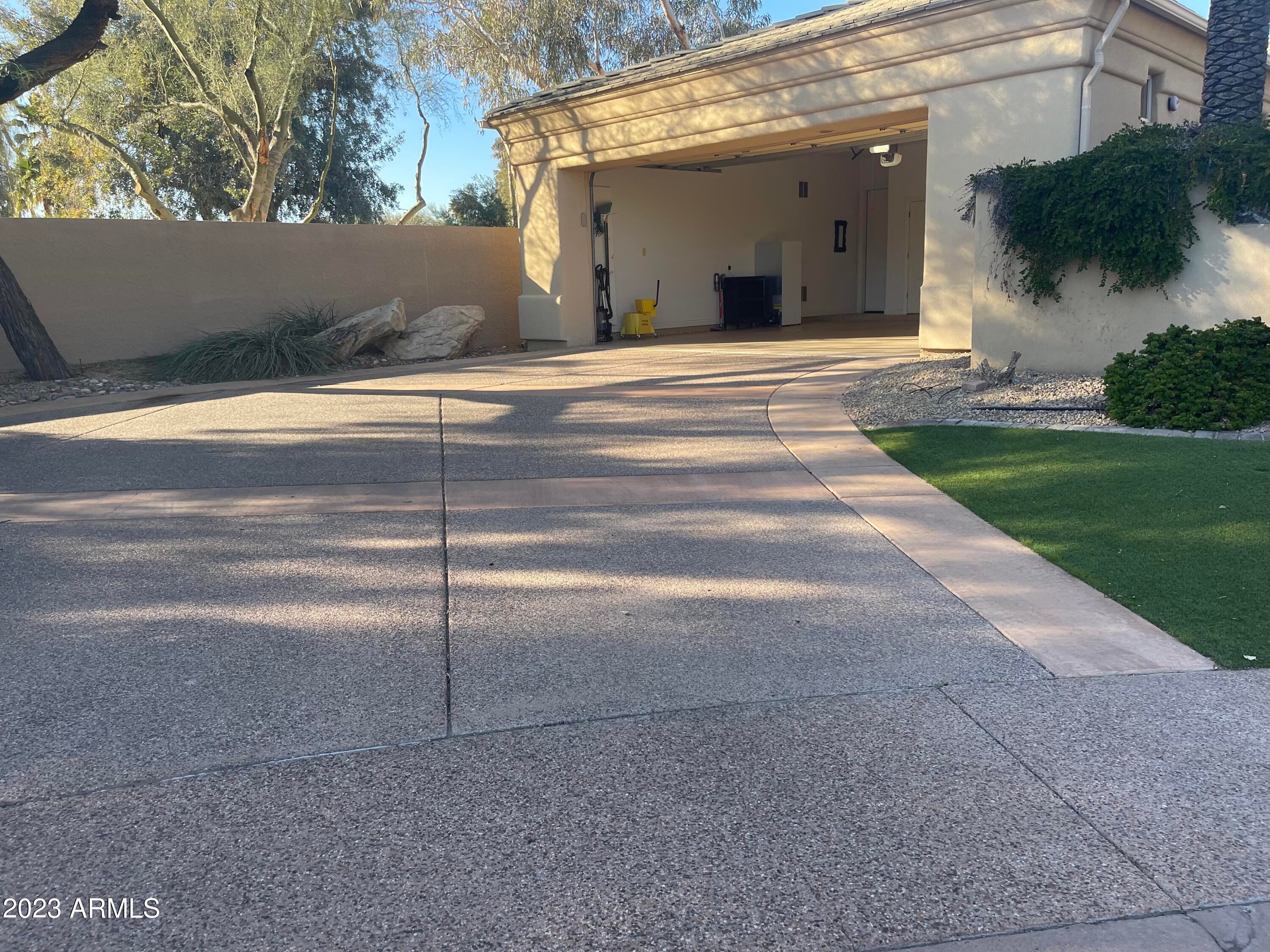 10100 N 78th Place
