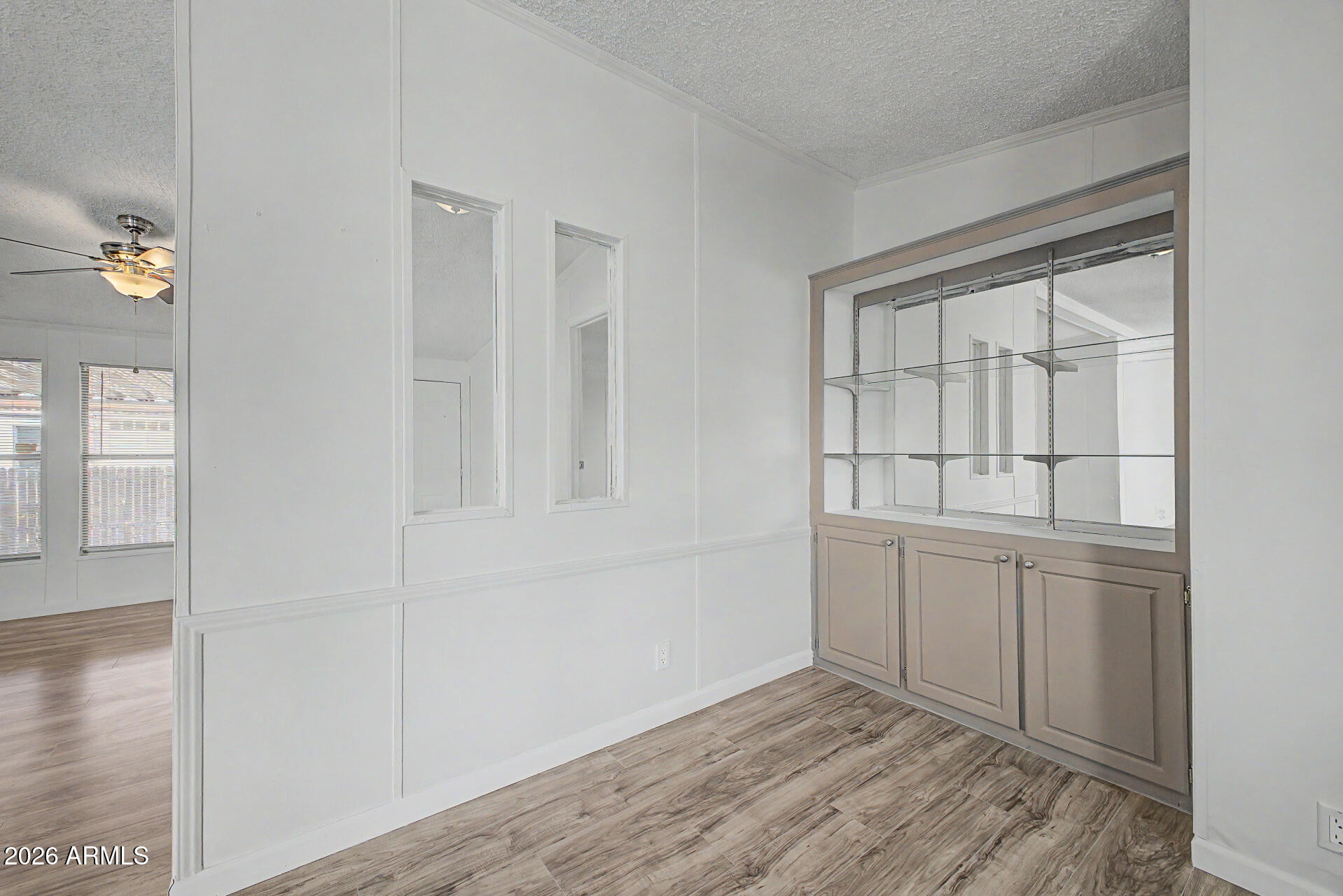 8427 W GLENDALE Avenue 210