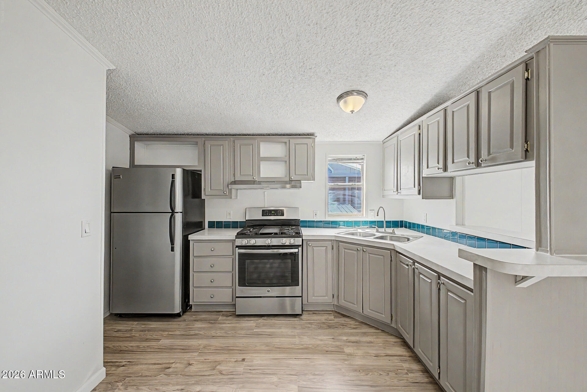 8427 W GLENDALE Avenue 210