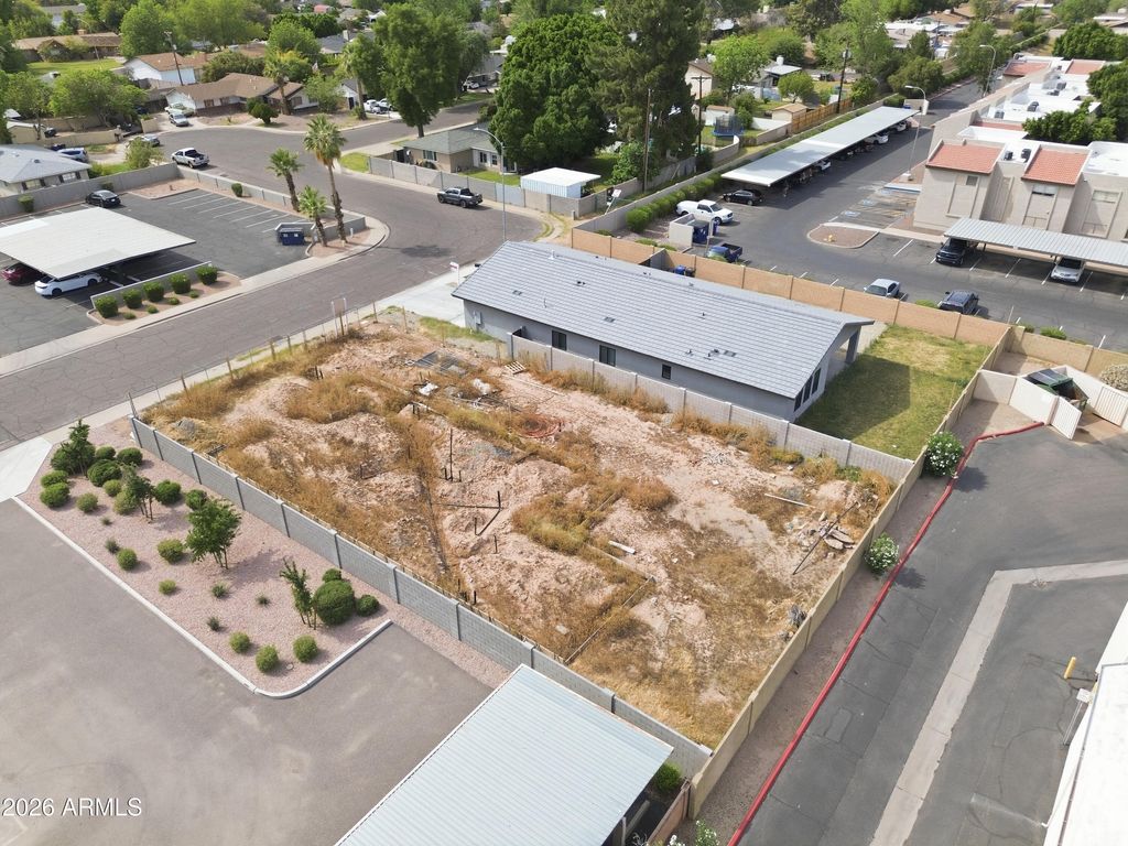 Photo of 425 N Matlock Street #B, Mesa, AZ 85203 (MLS # 7015619)