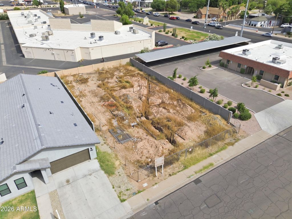 Photo of 425 N Matlock Street #B, Mesa, AZ 85203 (MLS # 7015619)