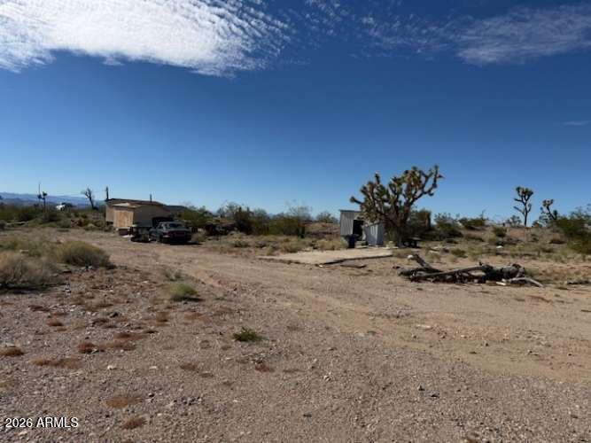 8277 W ESCONDIDO Avenue -