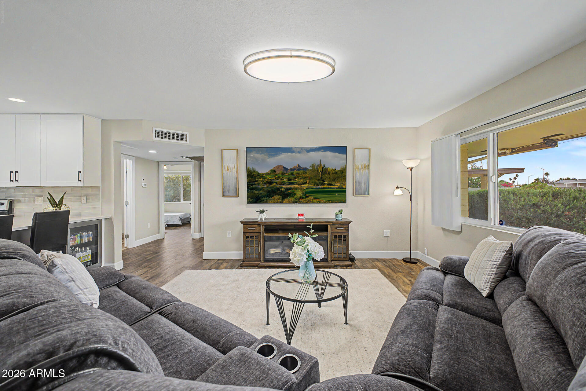2837 W UNION HILLS Drive