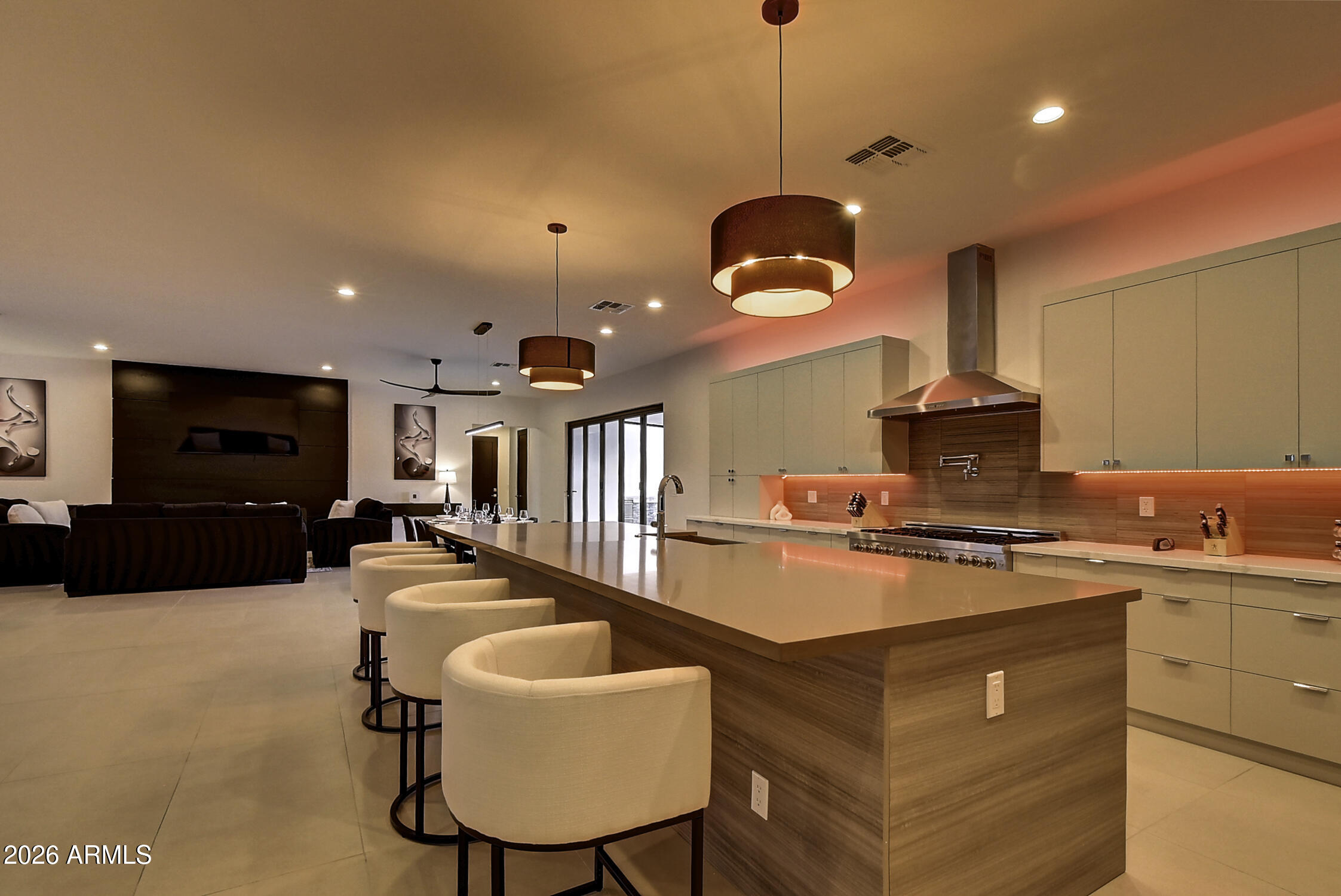 6401 E LARKSPUR Drive