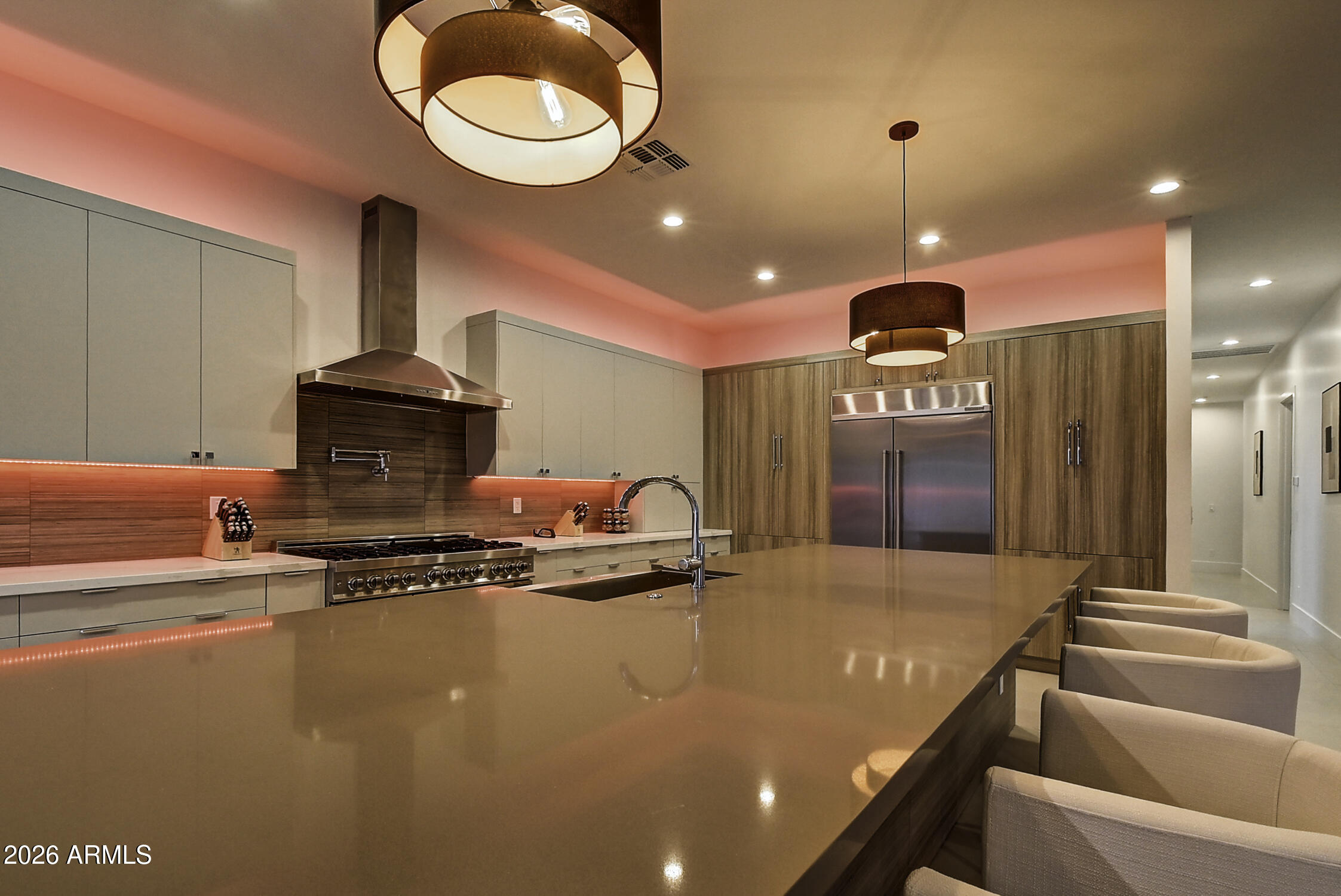 6401 E LARKSPUR Drive