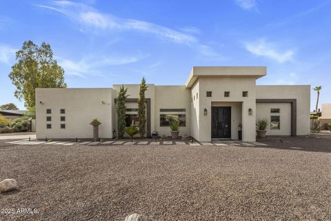Photo of 5868 E Onyx Avenue, Paradise Valley, AZ 85253 (MLS # 6915910)