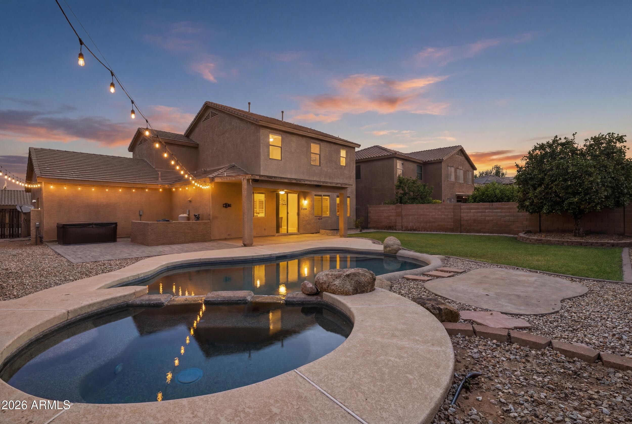 7407 W HONEYSUCKLE Drive