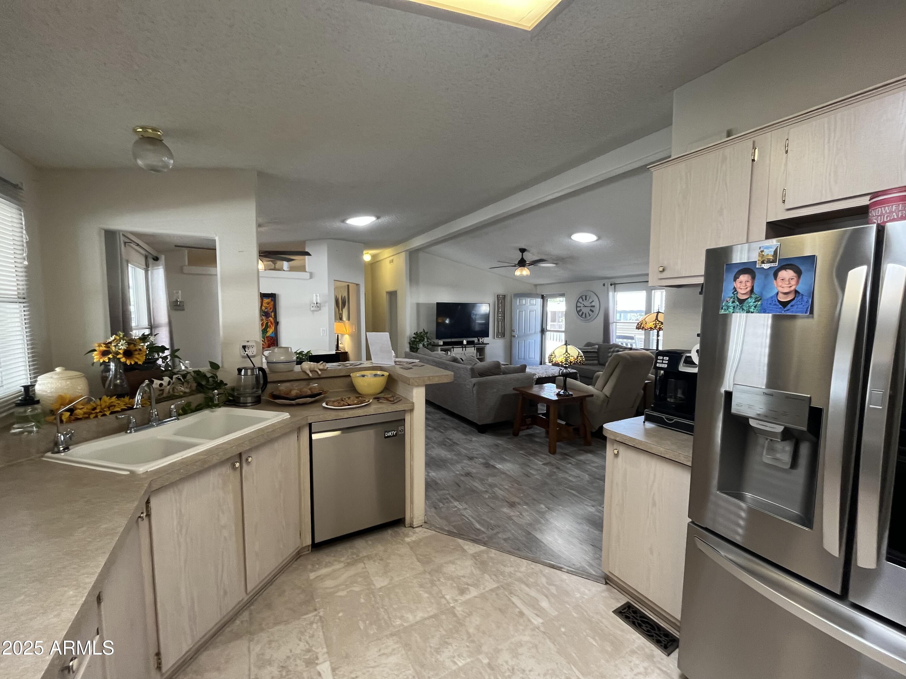 6960 W PEORIA Avenue 210