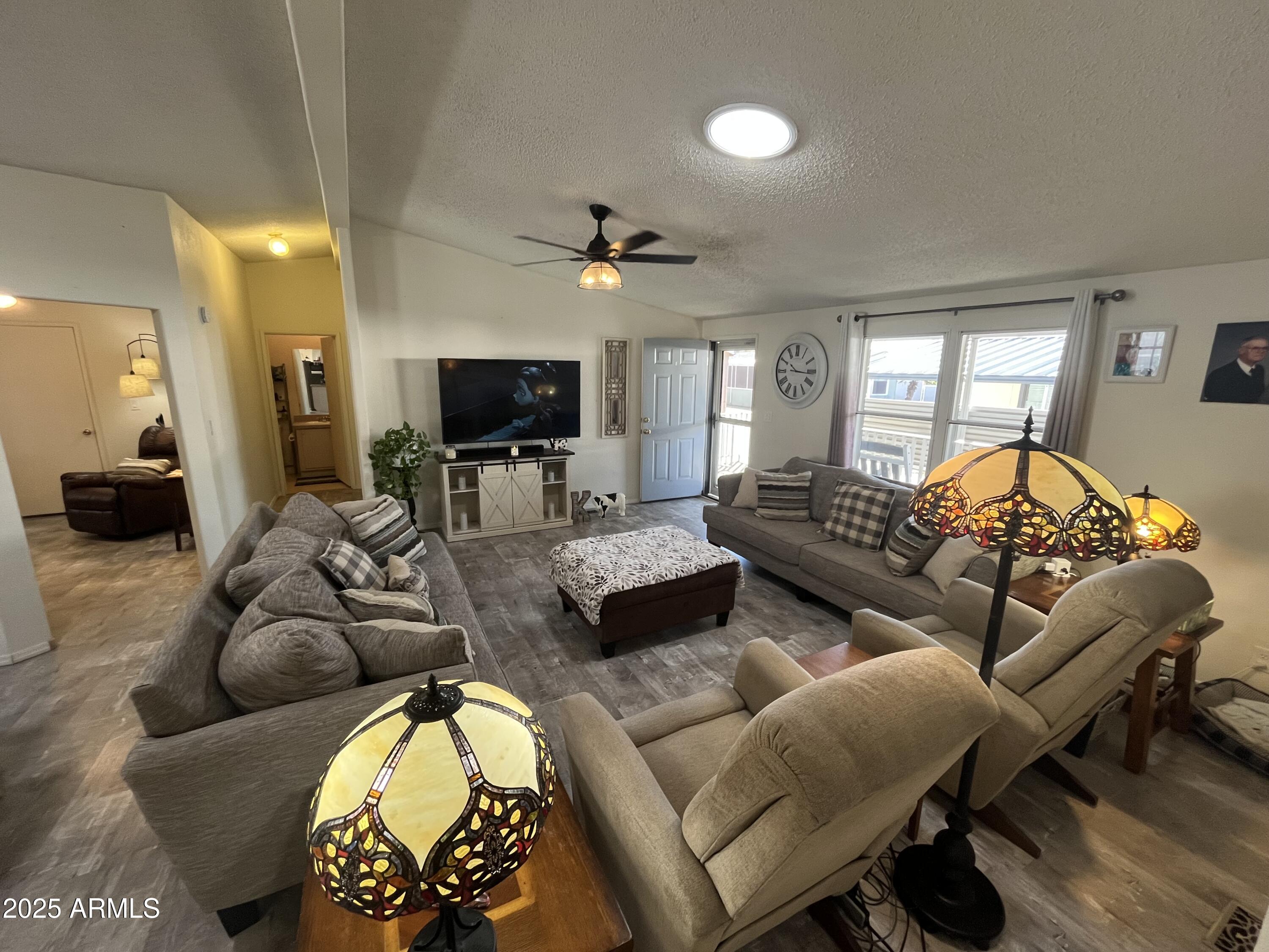 6960 W PEORIA Avenue 210