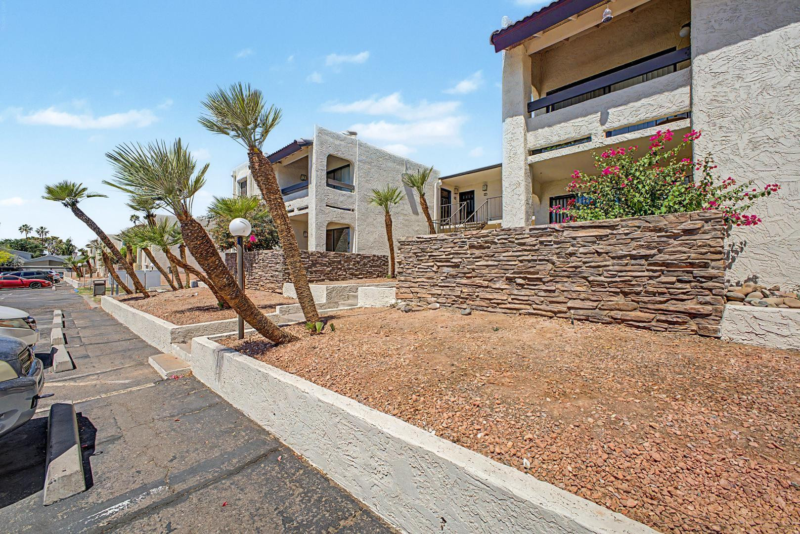 3825 E Camelback Road Unit 144