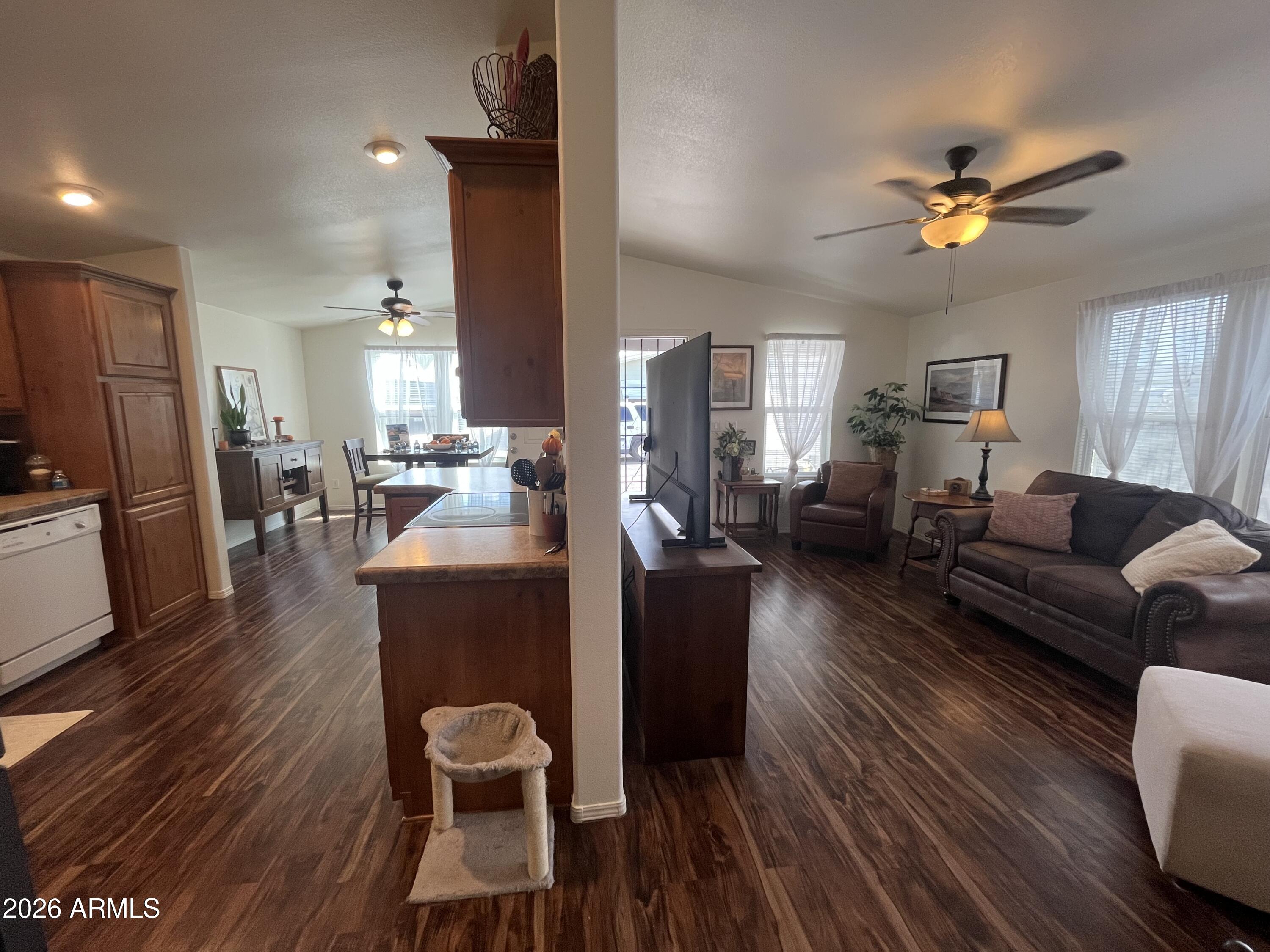 6960 W PEORIA Avenue 67