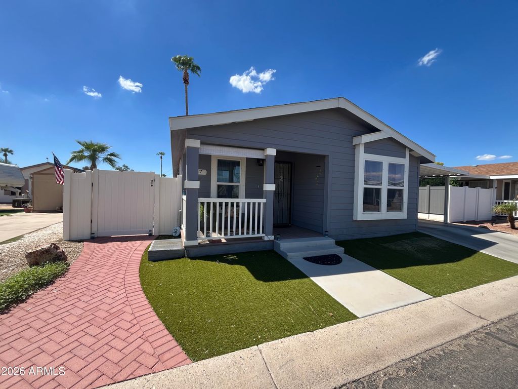 Photo of 6960 W Peoria Avenue #67, Peoria, AZ 85345 (MLS # 6966170)